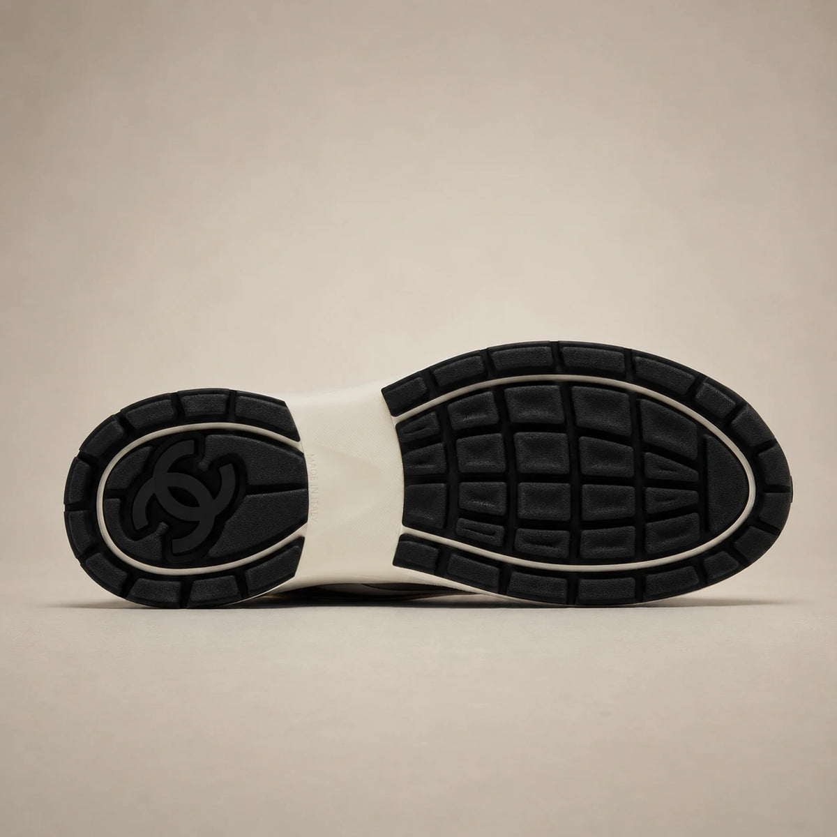 Chanel Runner — Blanc argenté