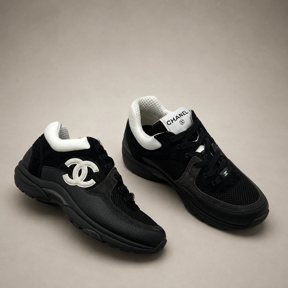 Chanel Runner — Noir / Blanc