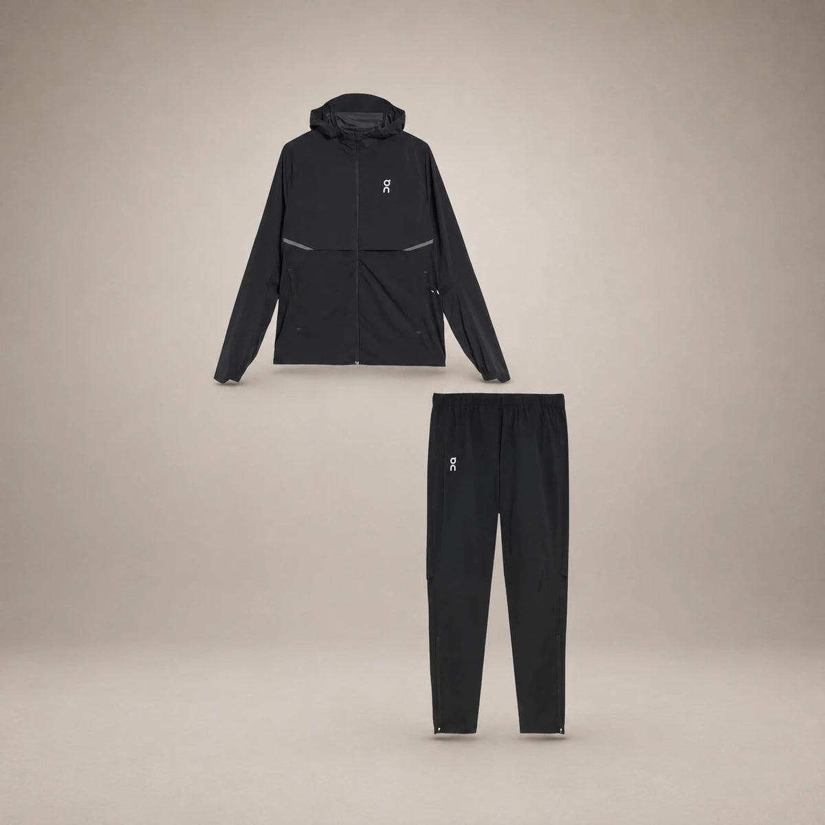 On — Ensemble veste à capuche + pantalon — Noir