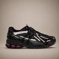 New Balance 1906A — Noir / Berry