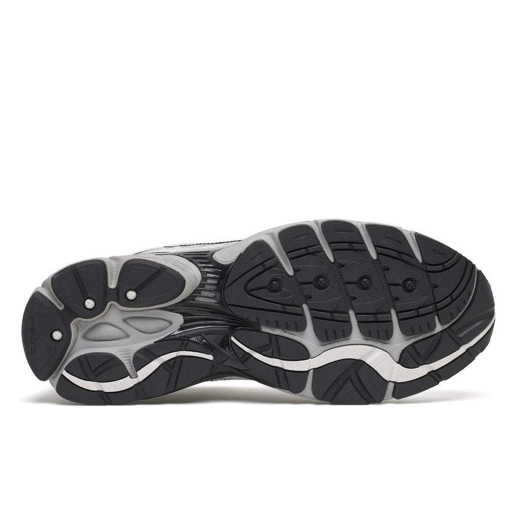 Saucony ProGrid Omni 9 — Blanc / Argent