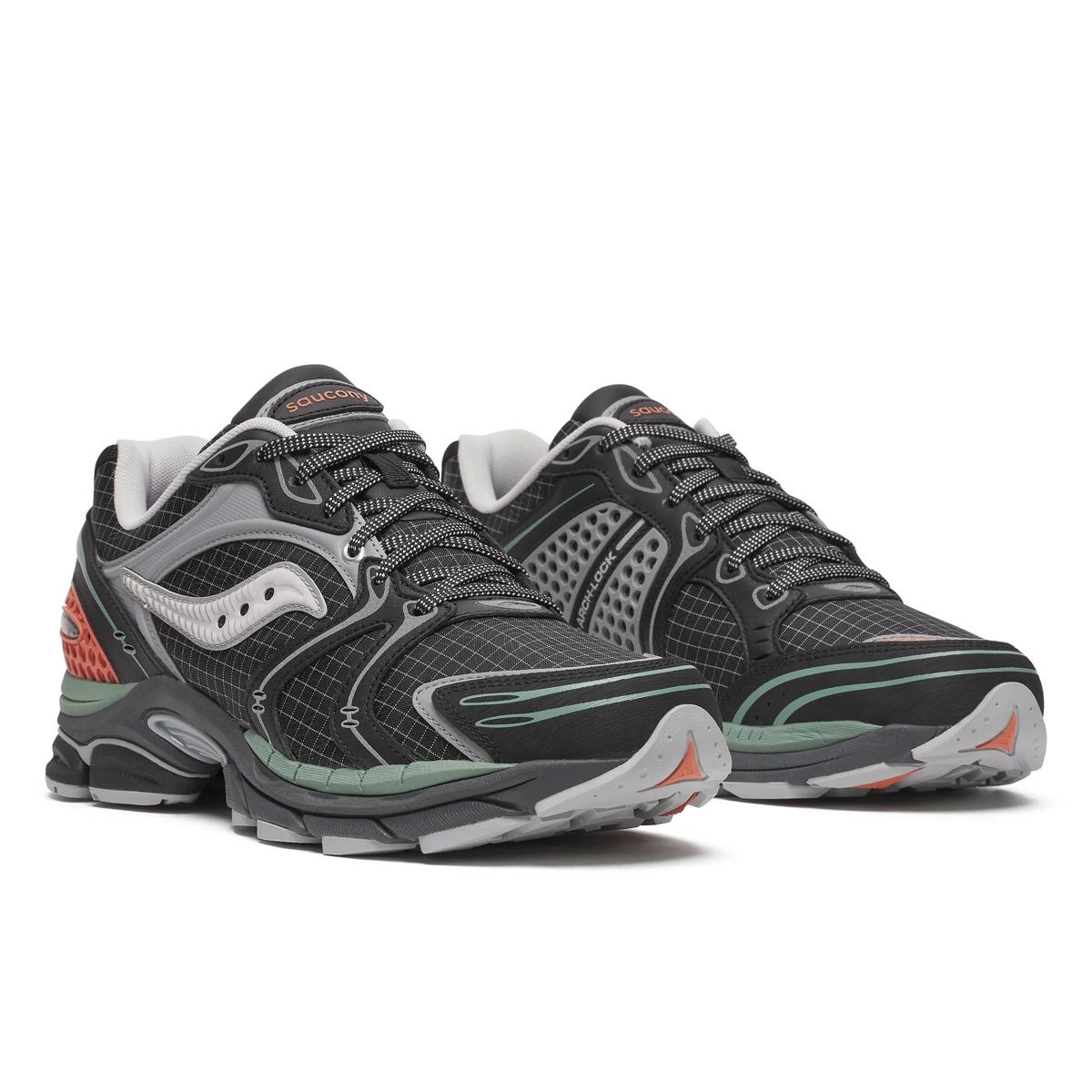 Saucony ProGrid Triumph 4 — Noir / Rouge