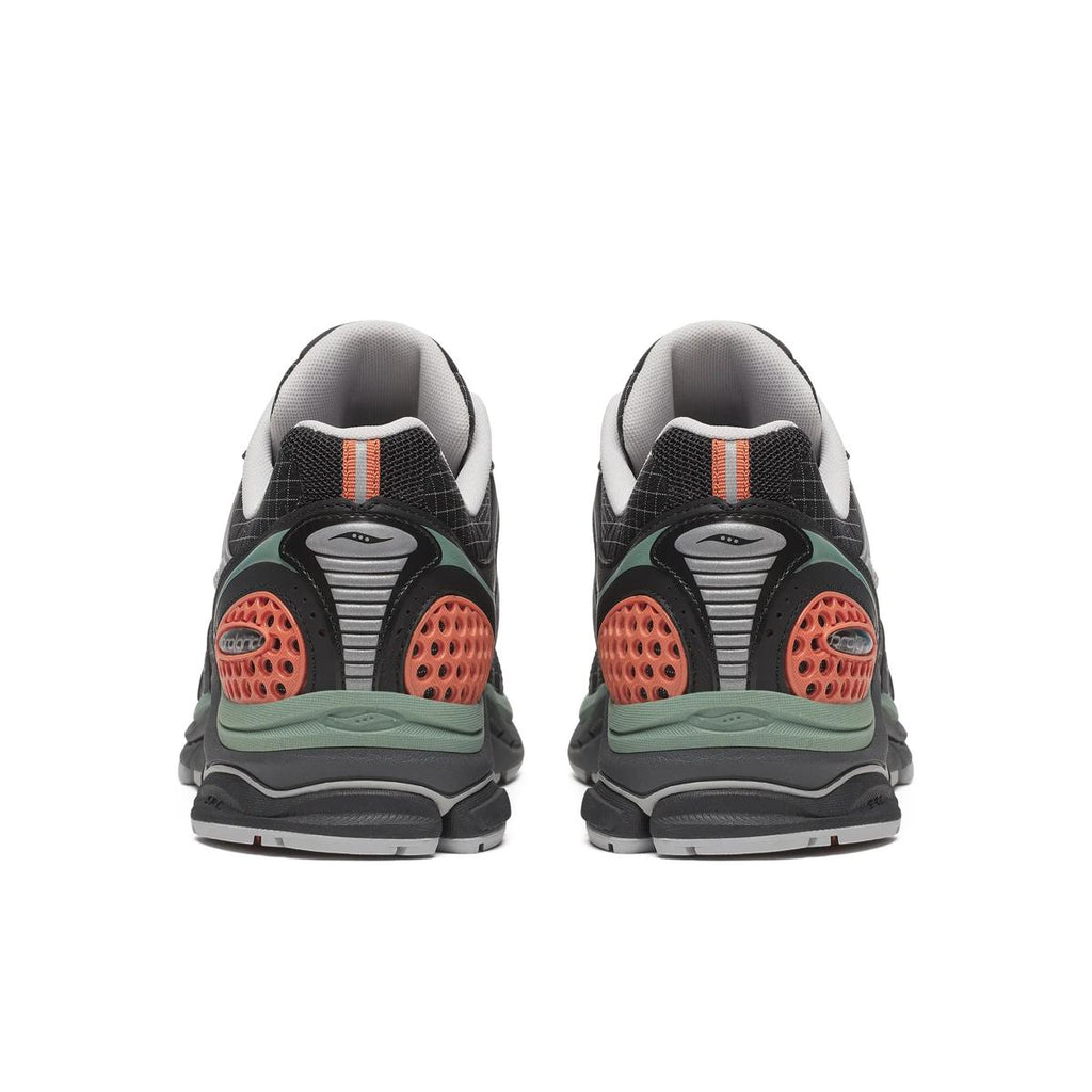 Saucony ProGrid Triumph 4 — Noir / Rouge