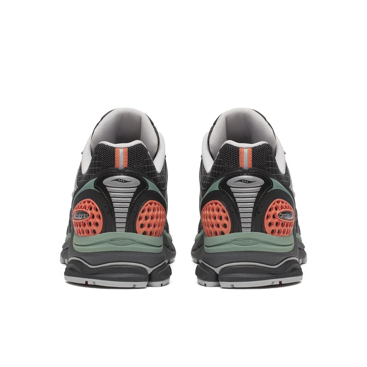 Saucony ProGrid Triumph 4 — Noir / Rouge