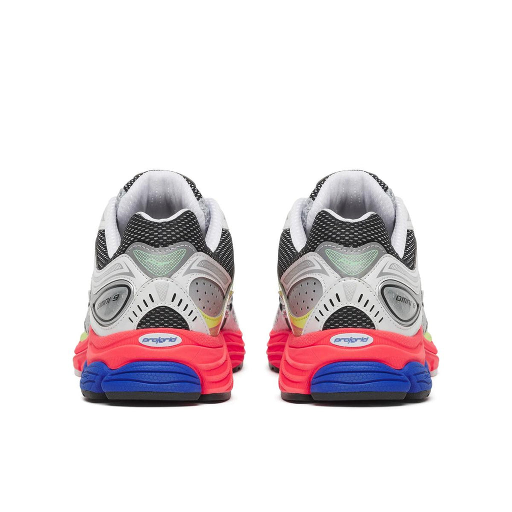 Saucony ProGrid Omni 9 — Argent / Rouge / Bleu