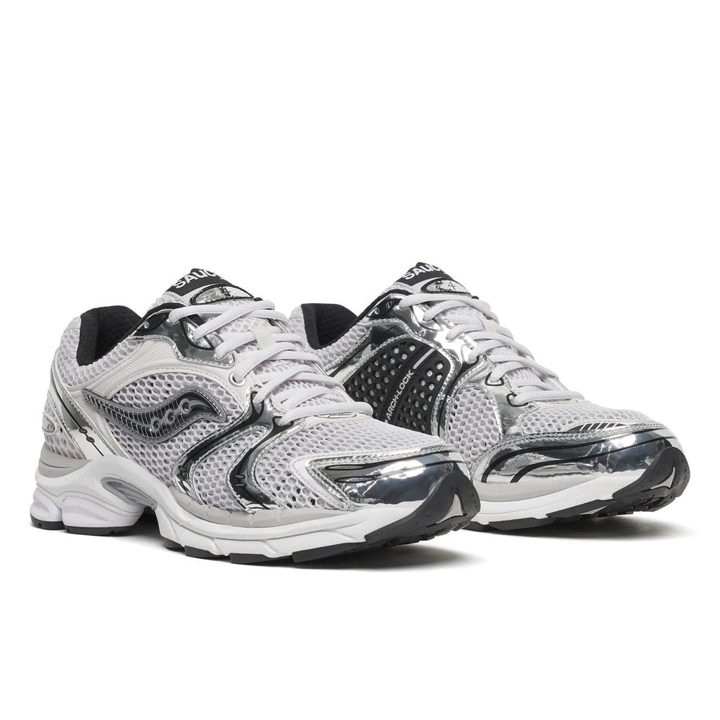 Saucony ProGrid Triumph 4 — Blanc / Noir / Argent