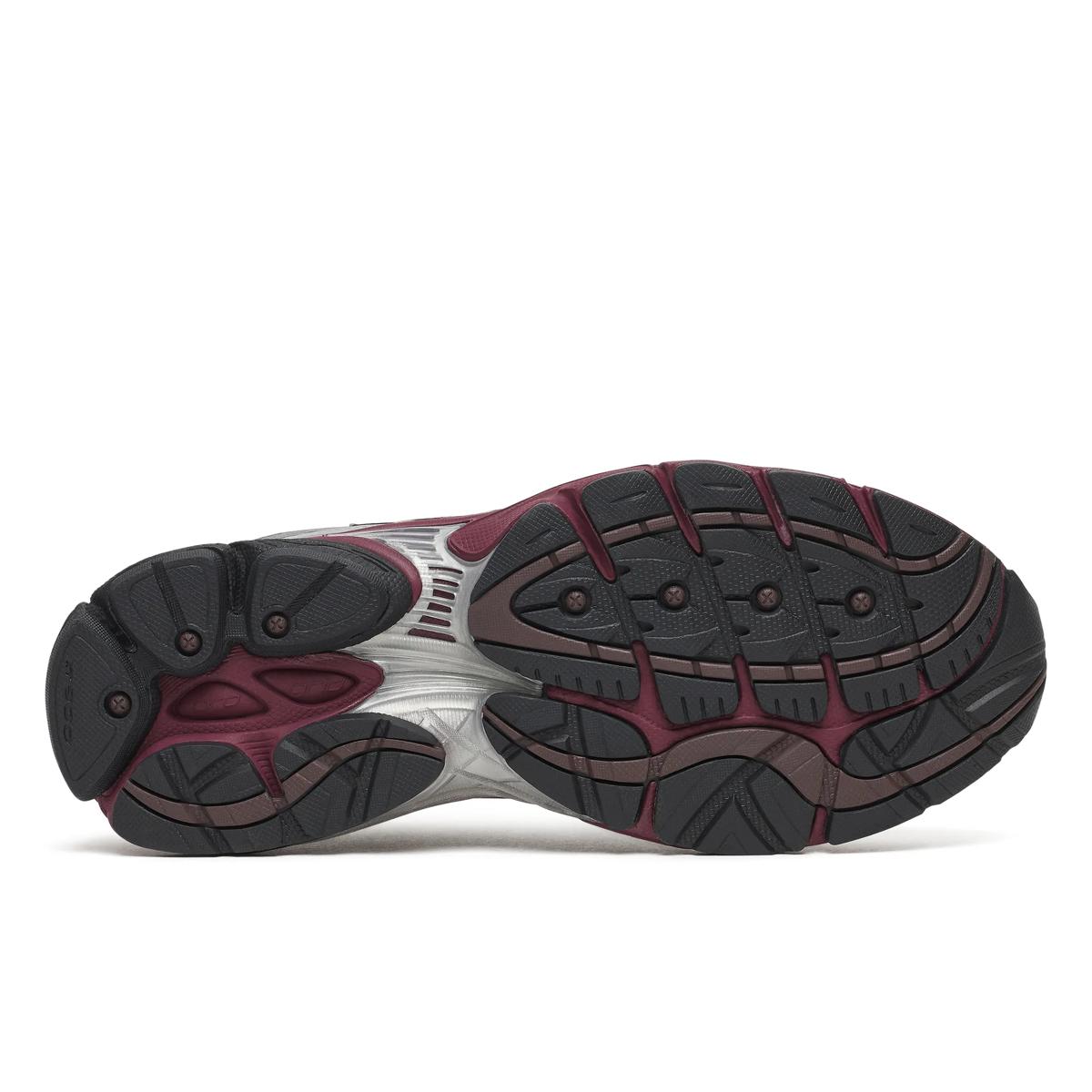 Saucony ProGrid Omni 9 — Noir / Bordeaux