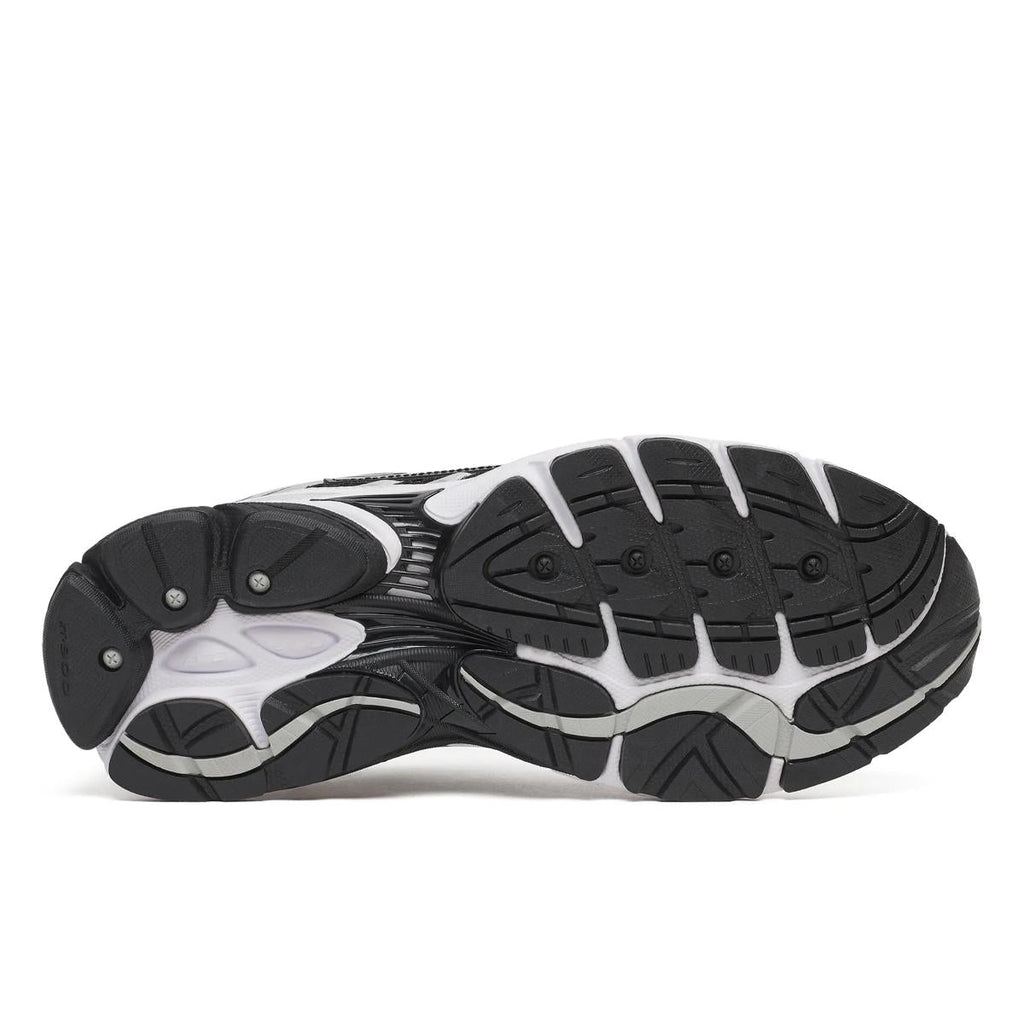 Saucony ProGrid Omni 9 — Blanc / Noir / Argent
