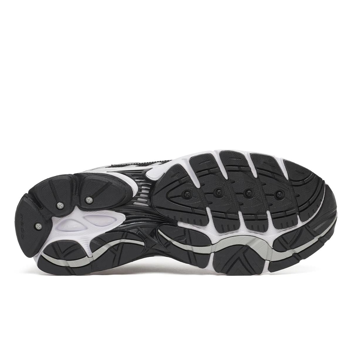 Saucony ProGrid Omni 9 — Blanc / Noir / Argent