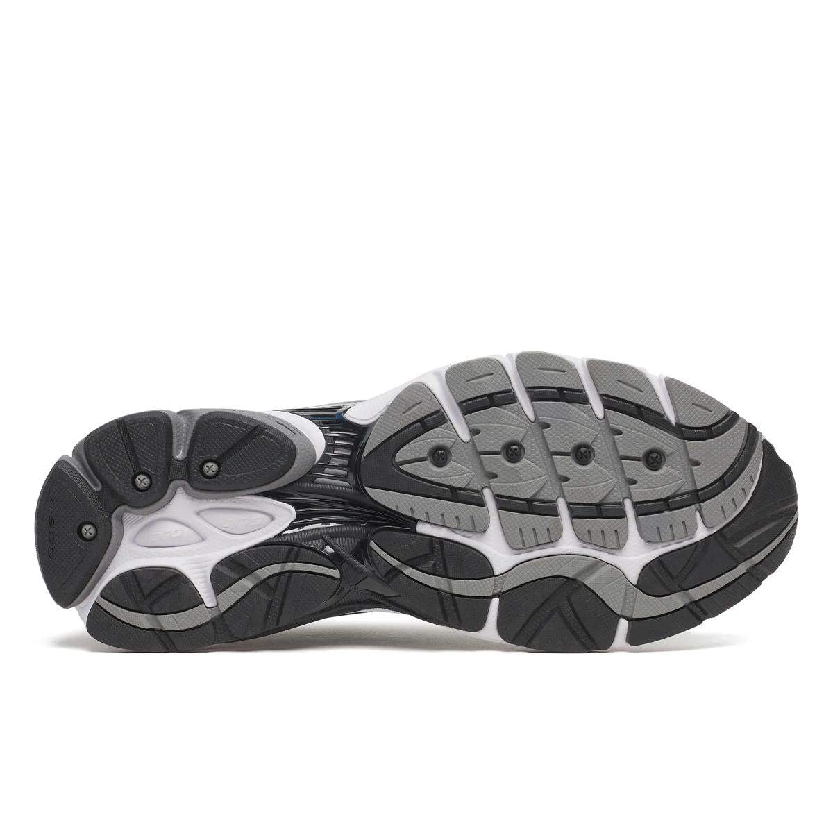 Saucony ProGrid Omni 9 — Gris / Argent / Blanc