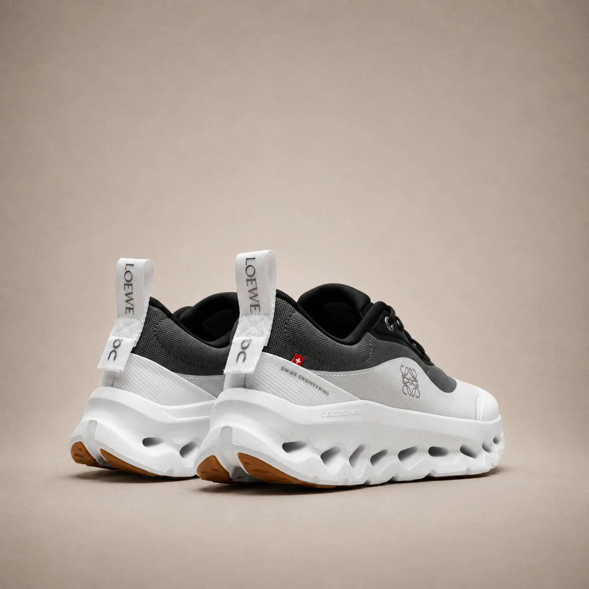 On × Loewe Cloudtilt — Noir