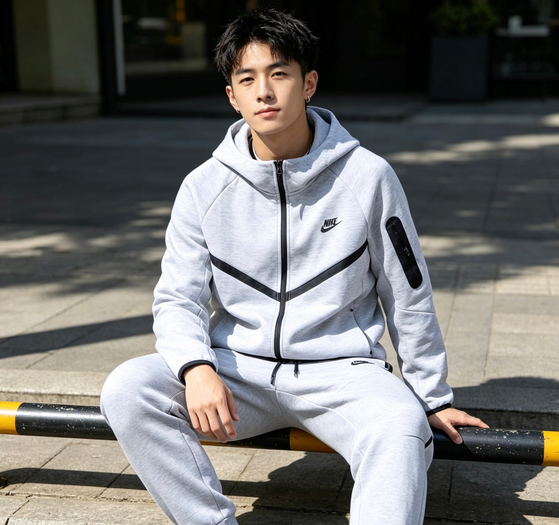 Nike Tech Fleece ensemble gris chiné porté